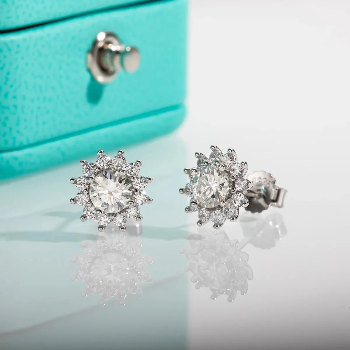 1.0 Ctw Diamond Sunflower Stud Earrings