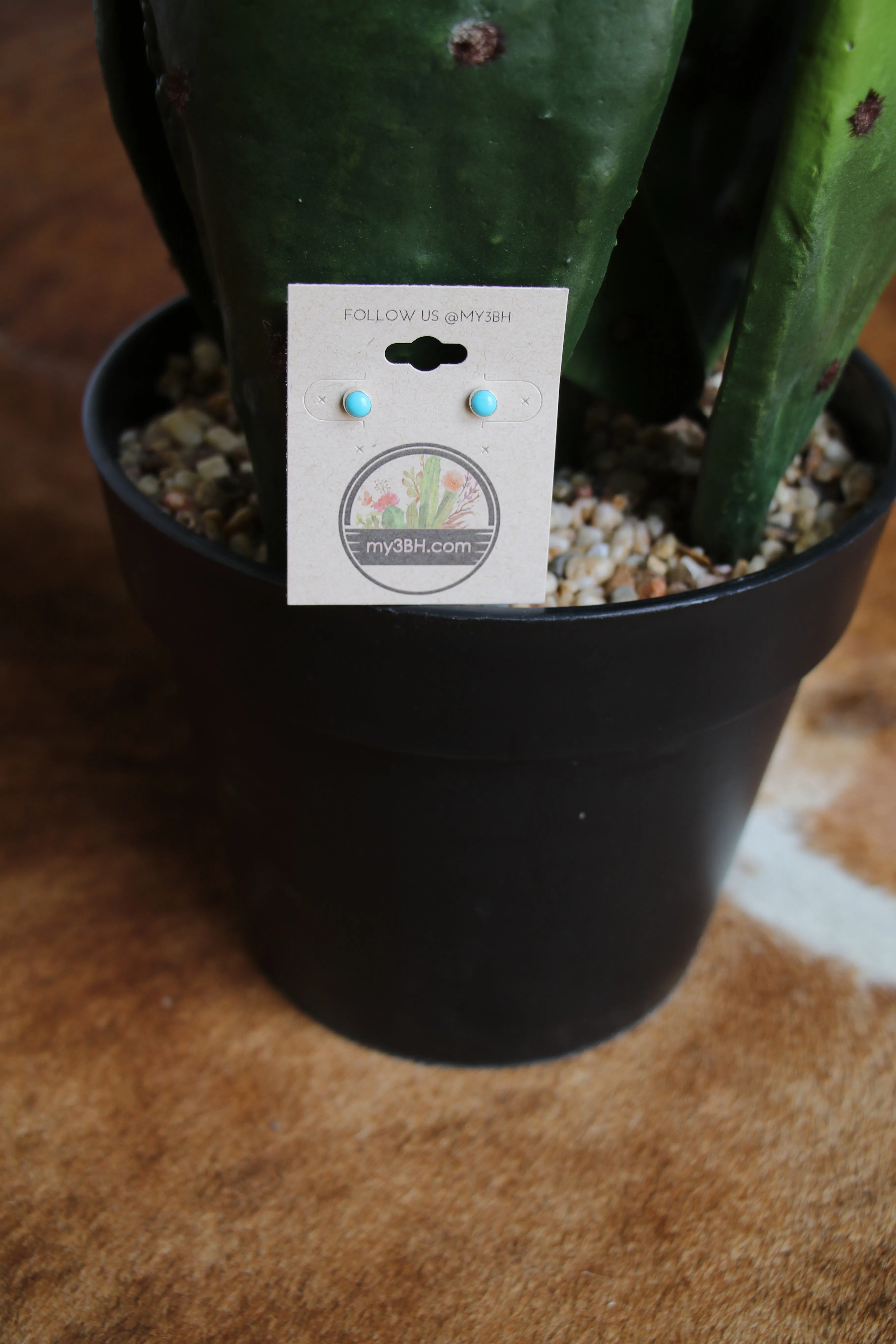10616 STERLING SILVER TURQUOISE STUD EARRINGS