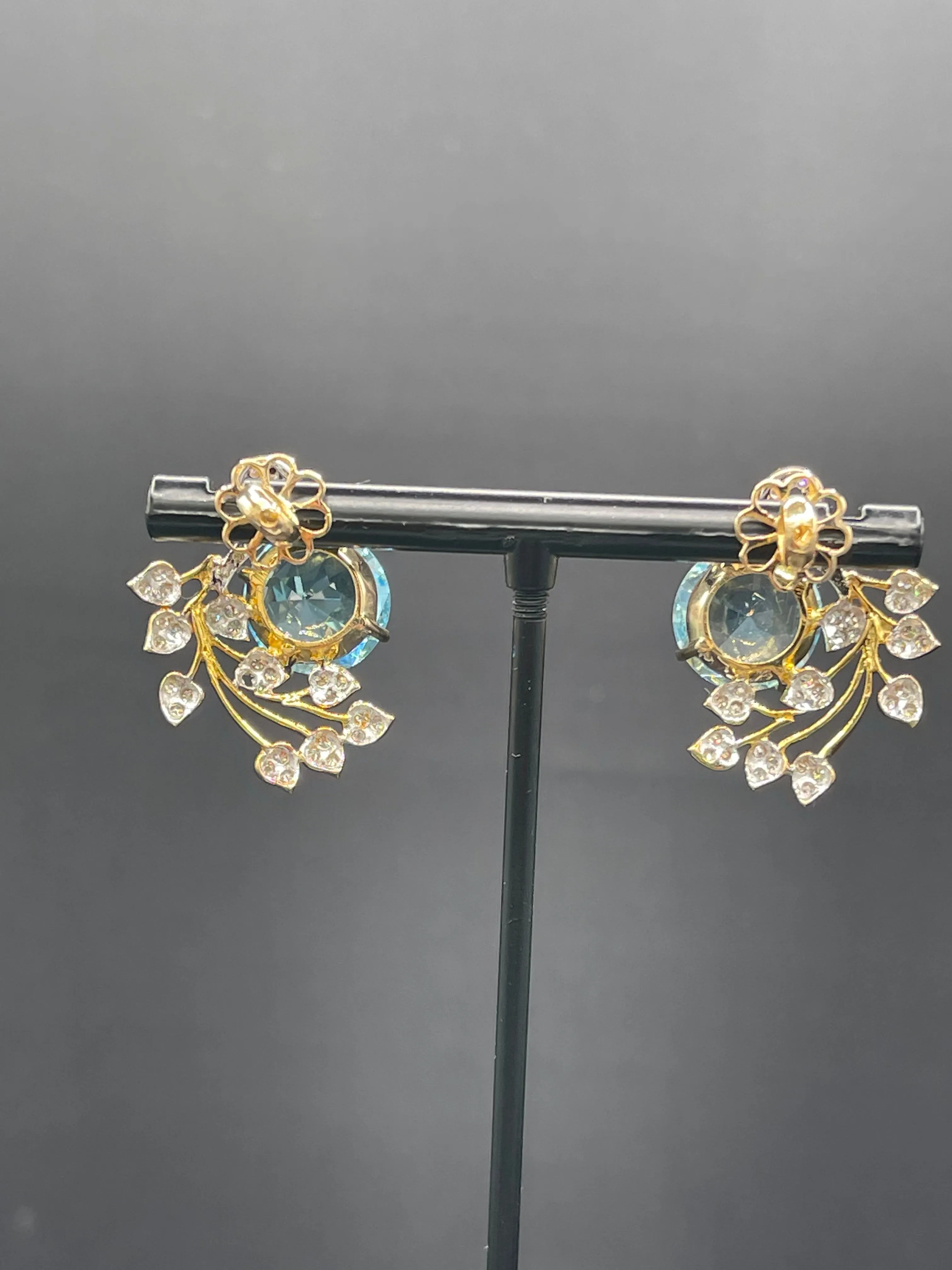 15.90 Carat Swiss Blue Topaz & Diamond 18k Yellow Gold Screw Back Earrings