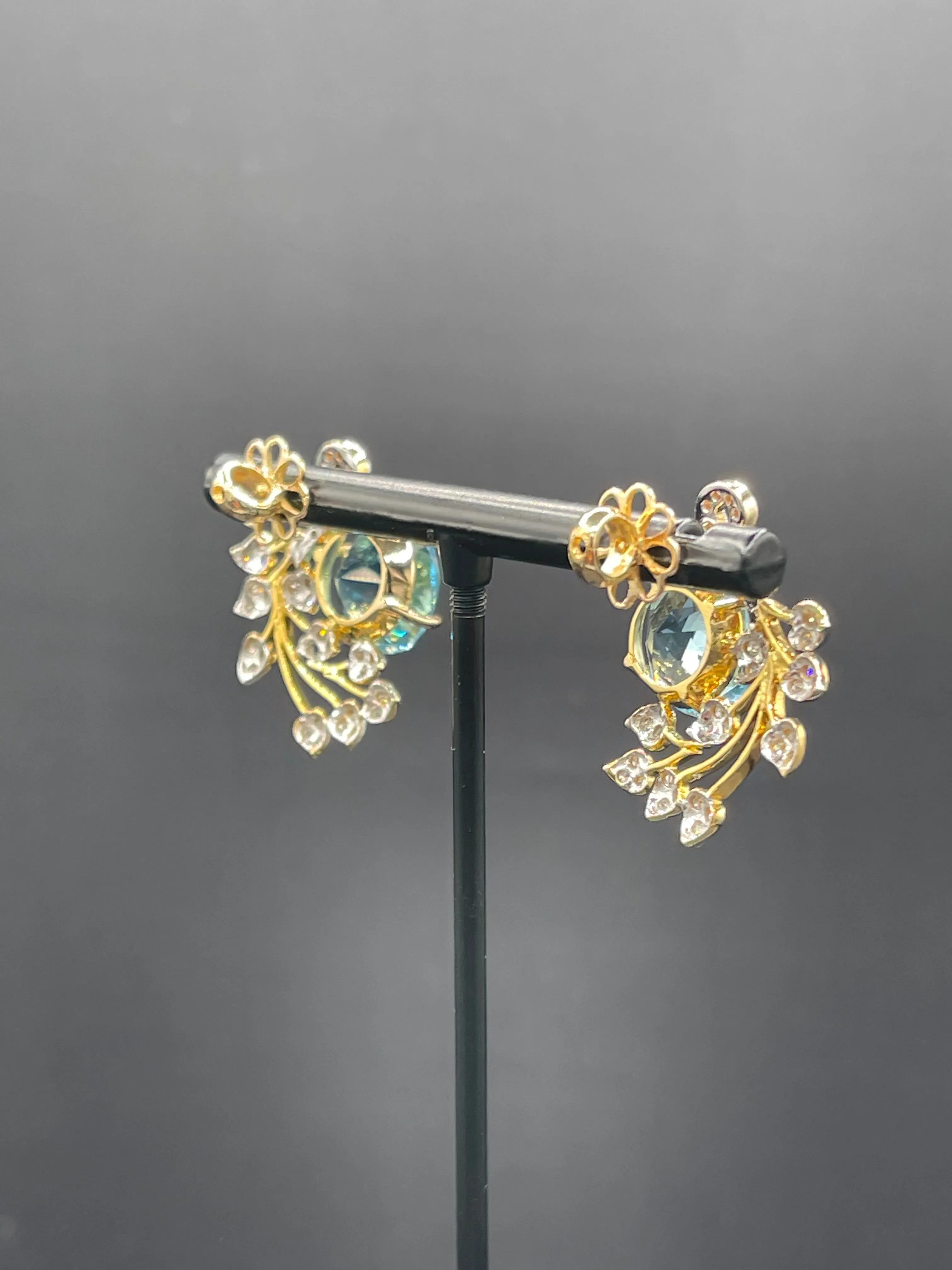 15.90 Carat Swiss Blue Topaz & Diamond 18k Yellow Gold Screw Back Earrings