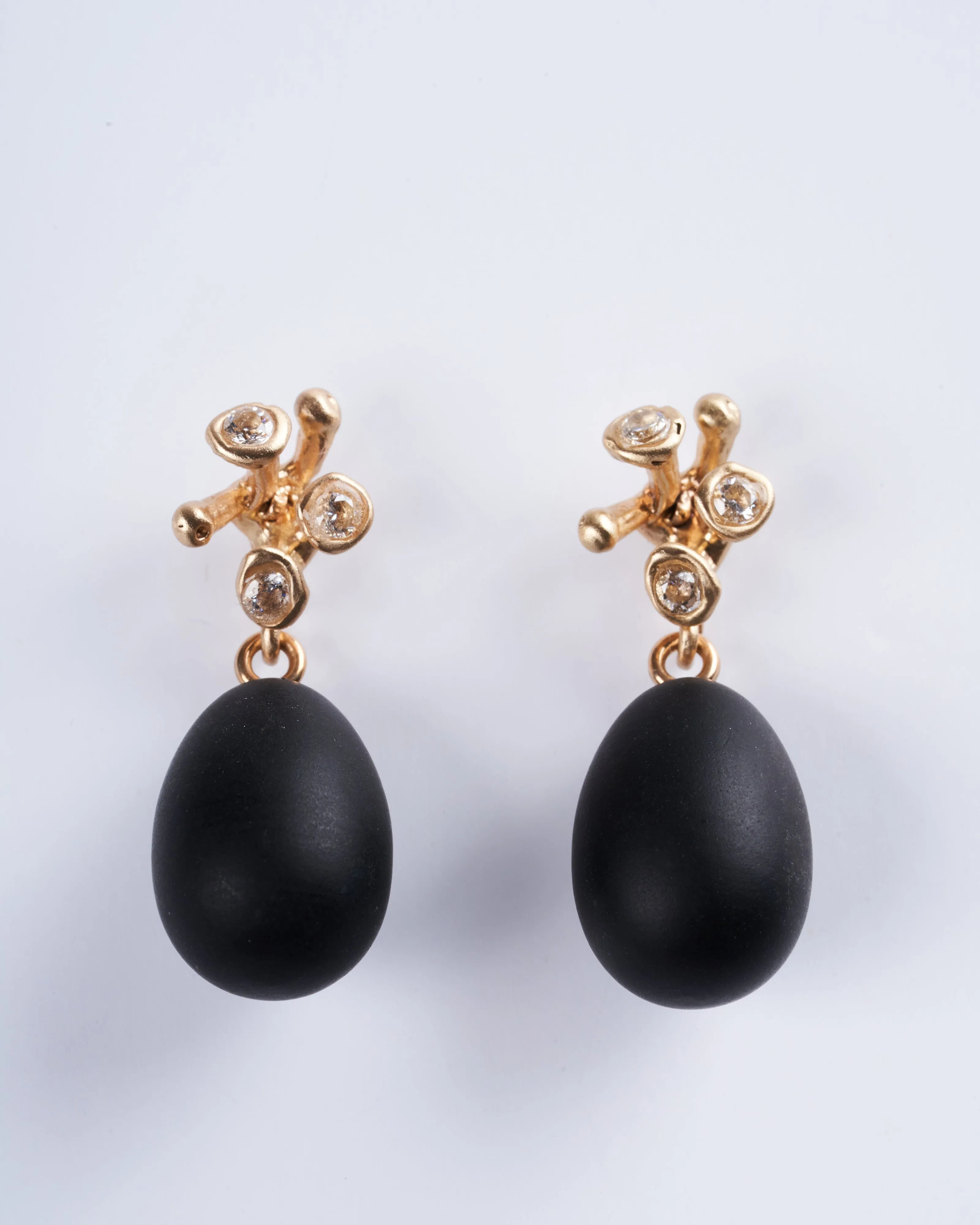 bossom obsidian drop with gold filled post