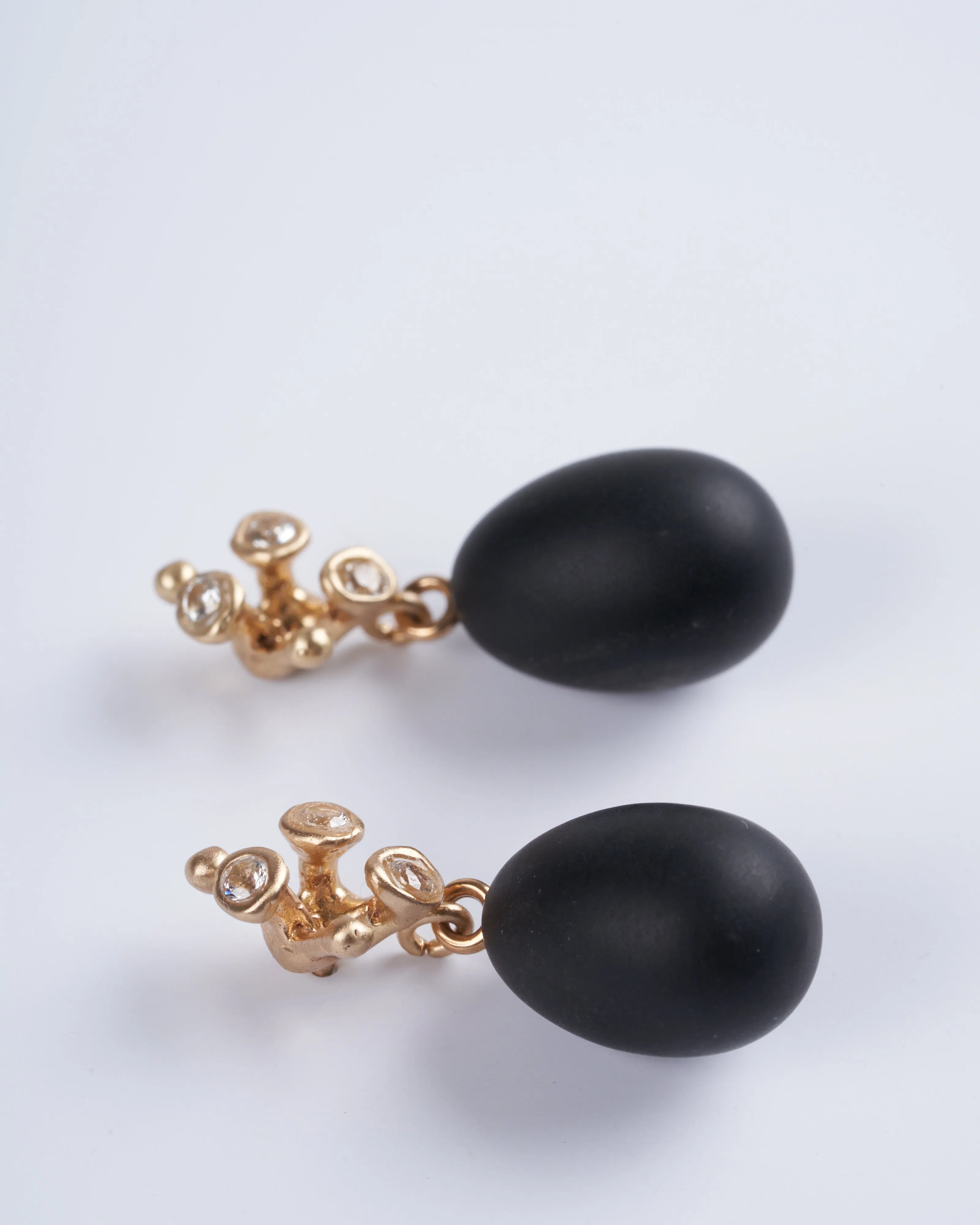 bossom obsidian drop with gold filled post
