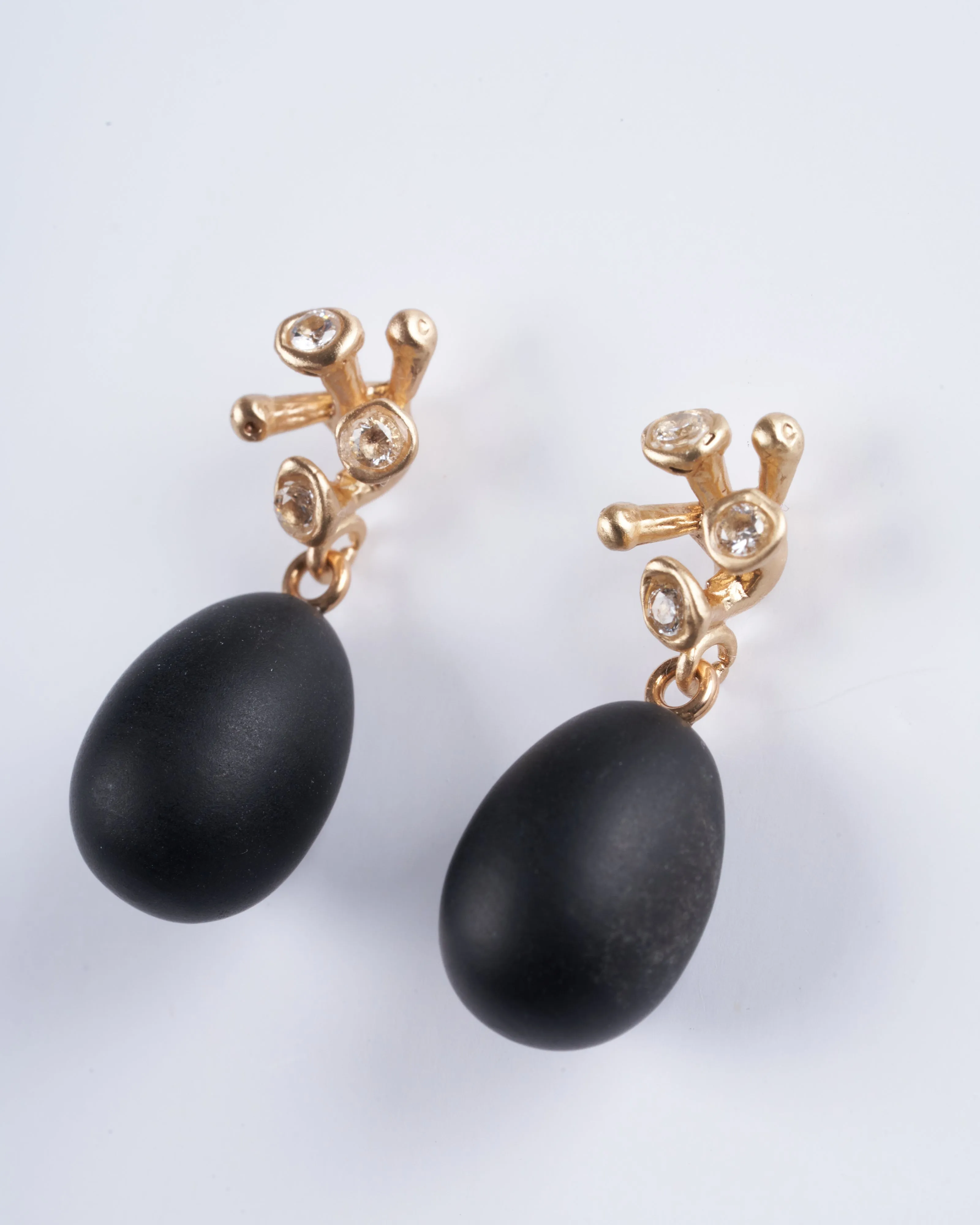bossom obsidian drop with gold filled post