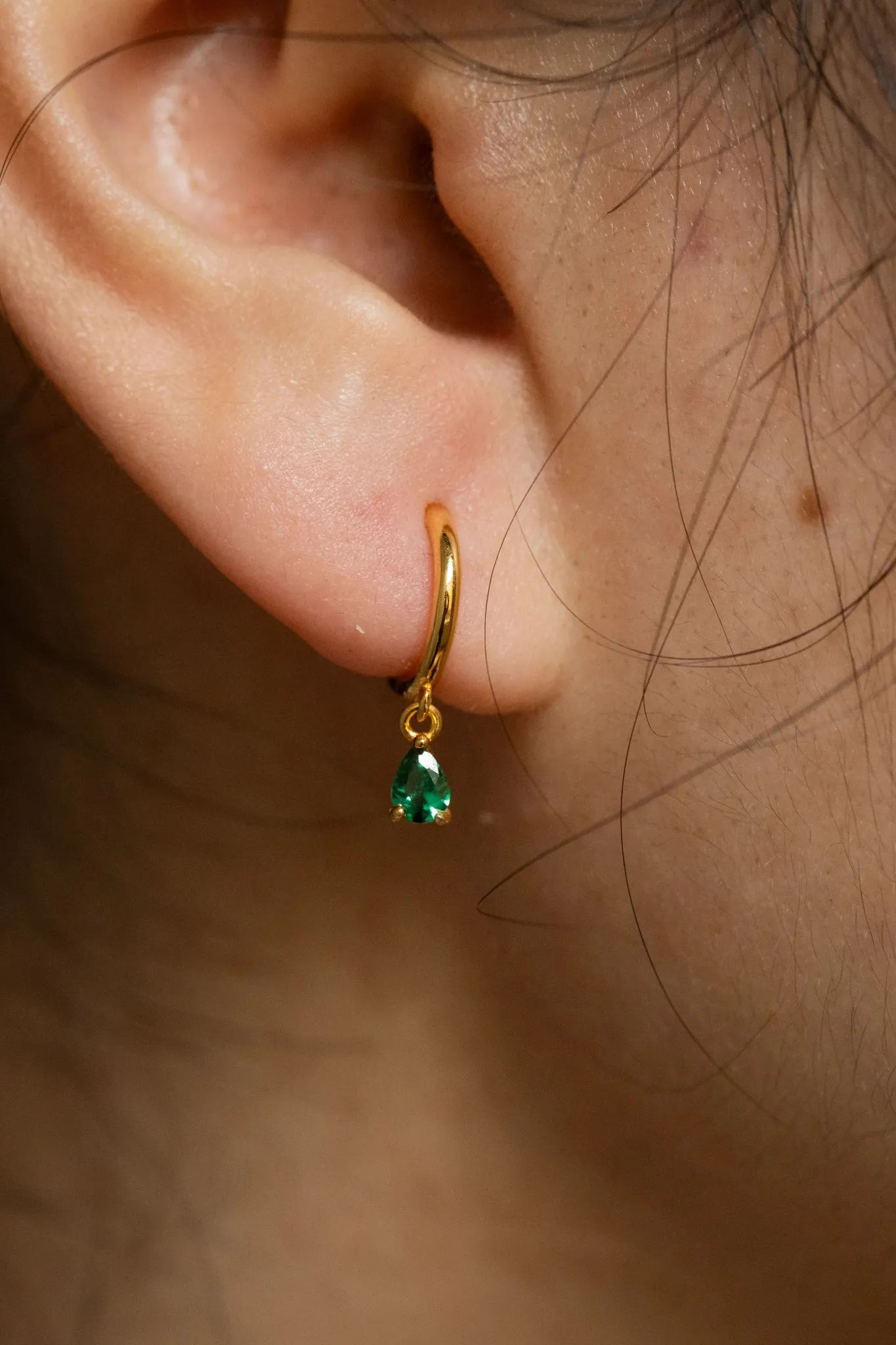 Clio Emerald Single Hoop