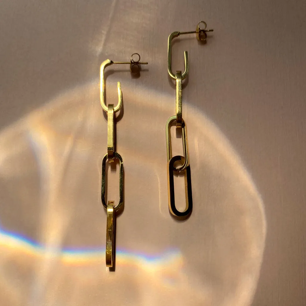 DAPHNE DROP EARRINGS
