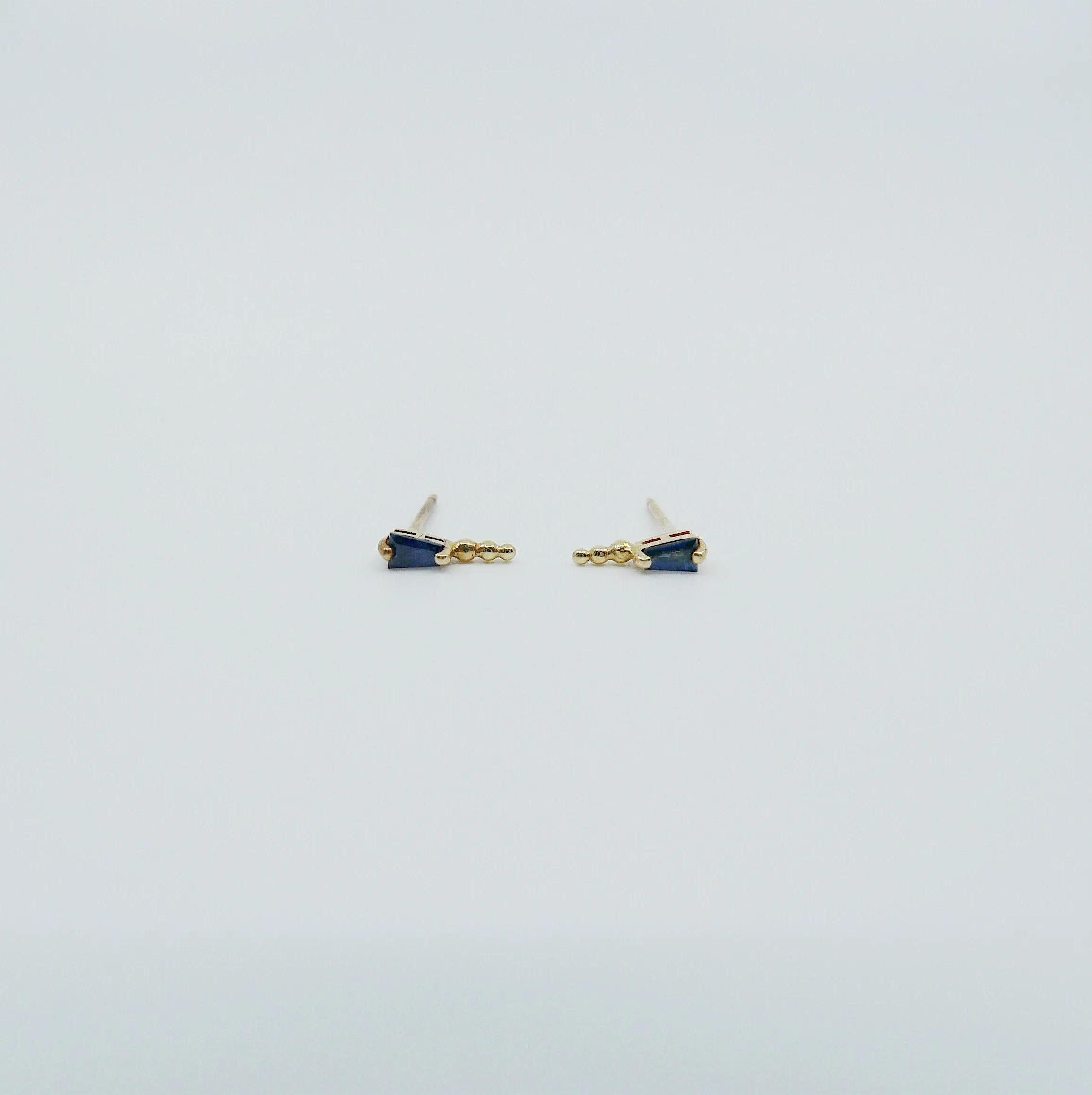 Ellipsis Tapered Baguette Stud