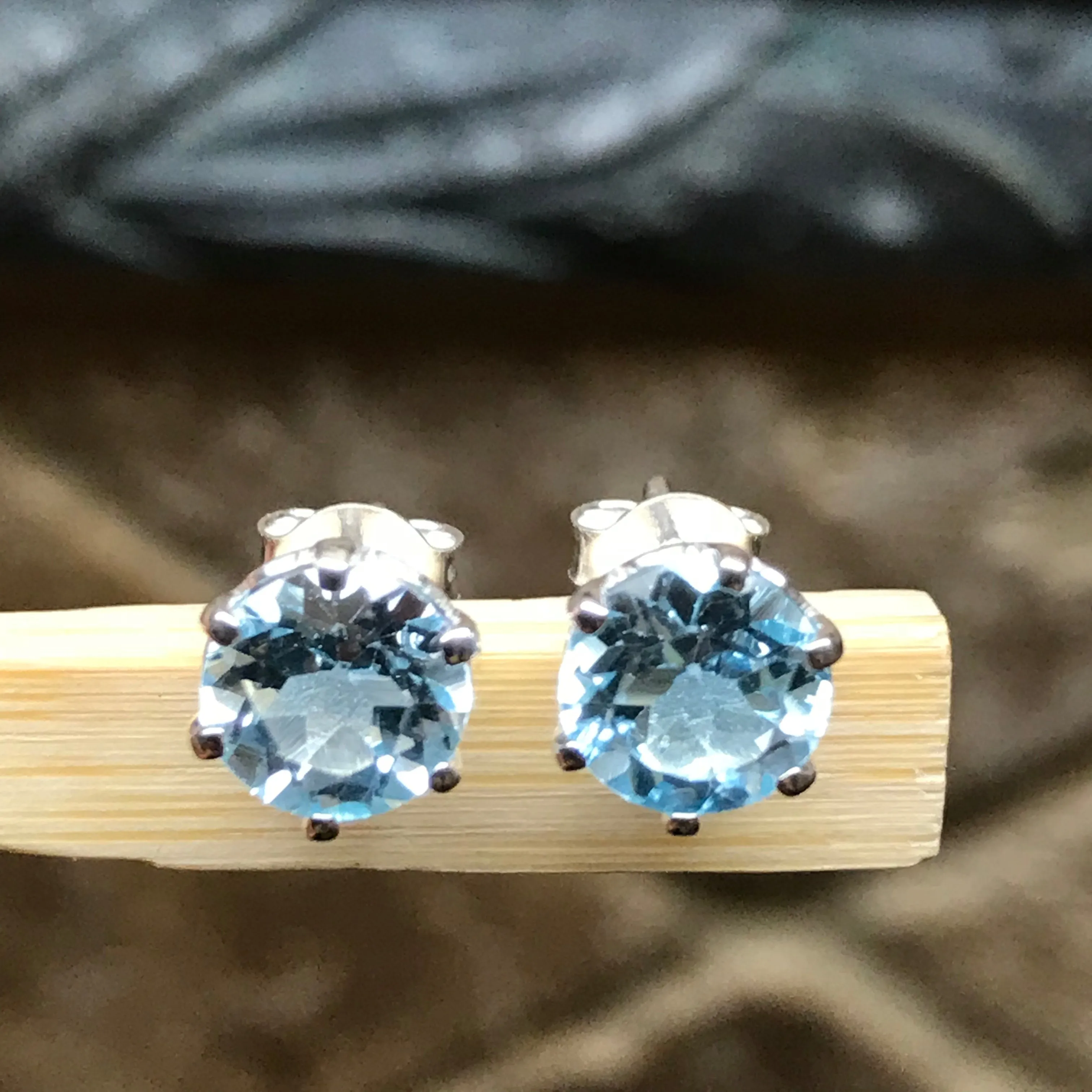 Genuine 2ct Blue Topaz 925 Solid Sterling Silver Stud Earrings 7mm