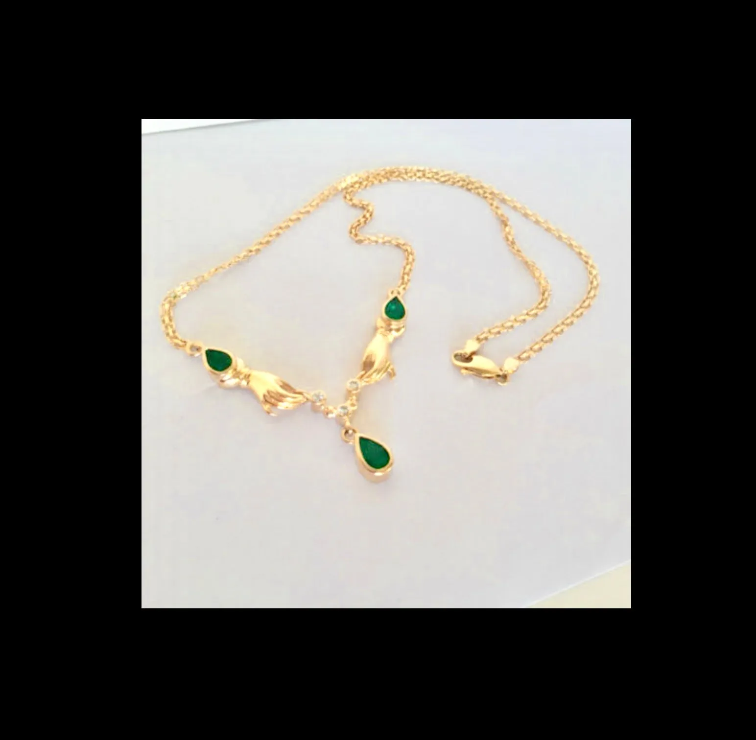 Lady Hands Emerald and Diamond Necklace 18K Gold