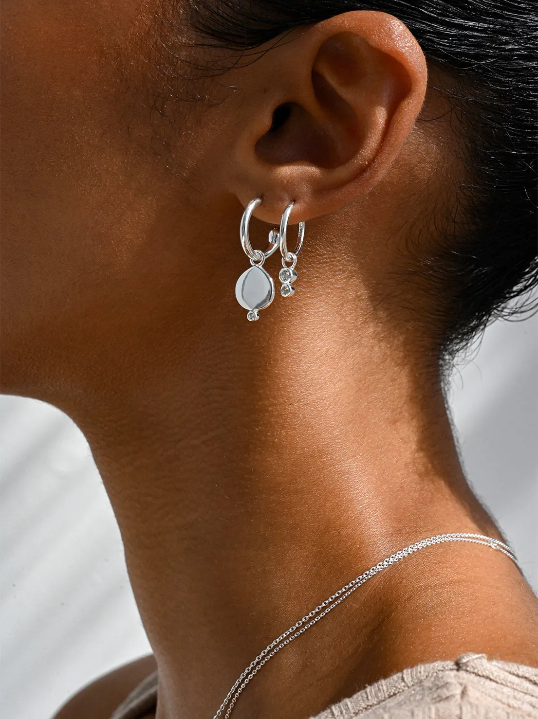 Linda Tahija - Duo Huggie Hoop Earrings - Sterling Silver - White Topaz