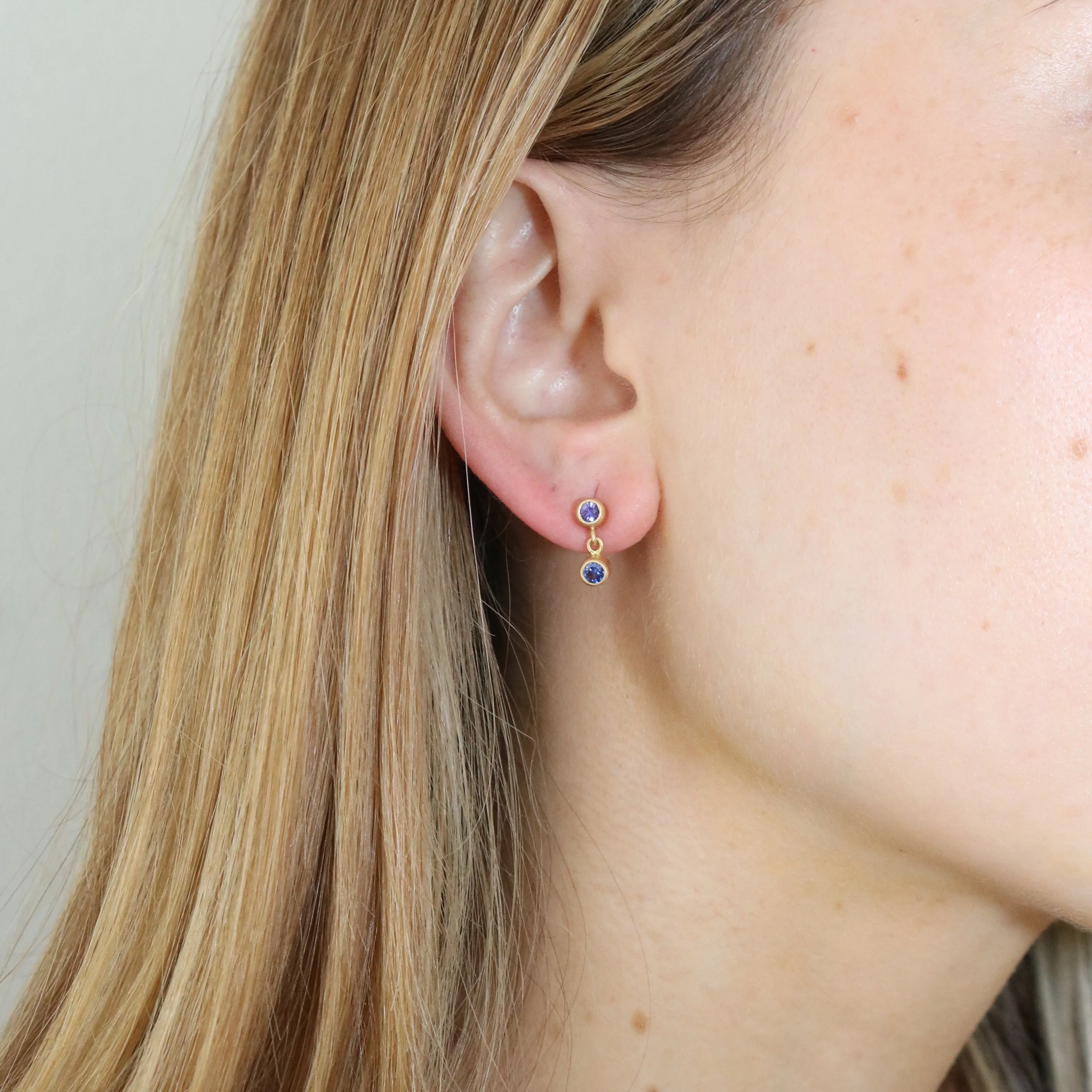 Meadow Double Purple Sapphire Earrings in 20K Peach Gold