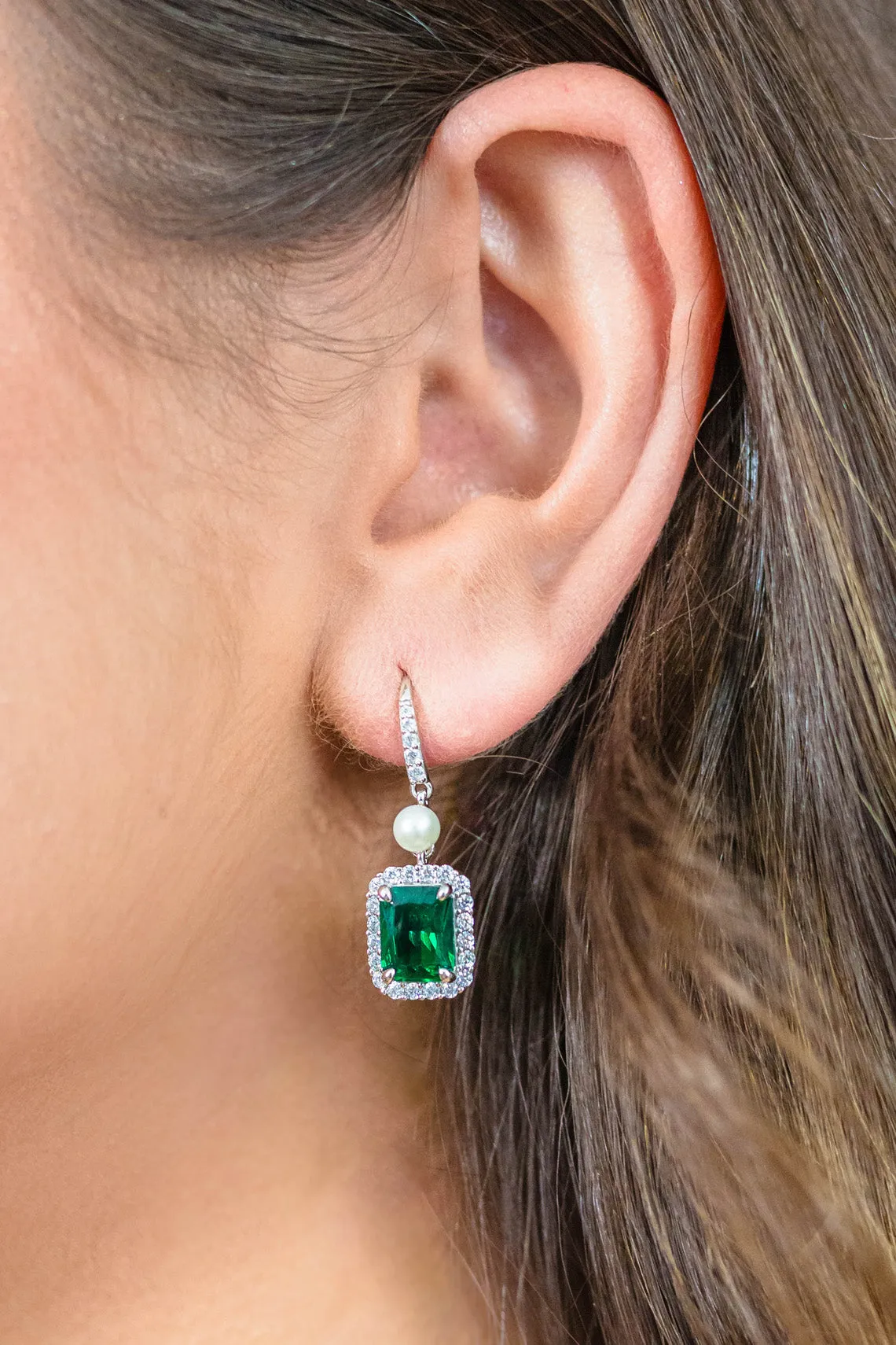 NOLLAIG FRESHWATER PEARL EARRINGS