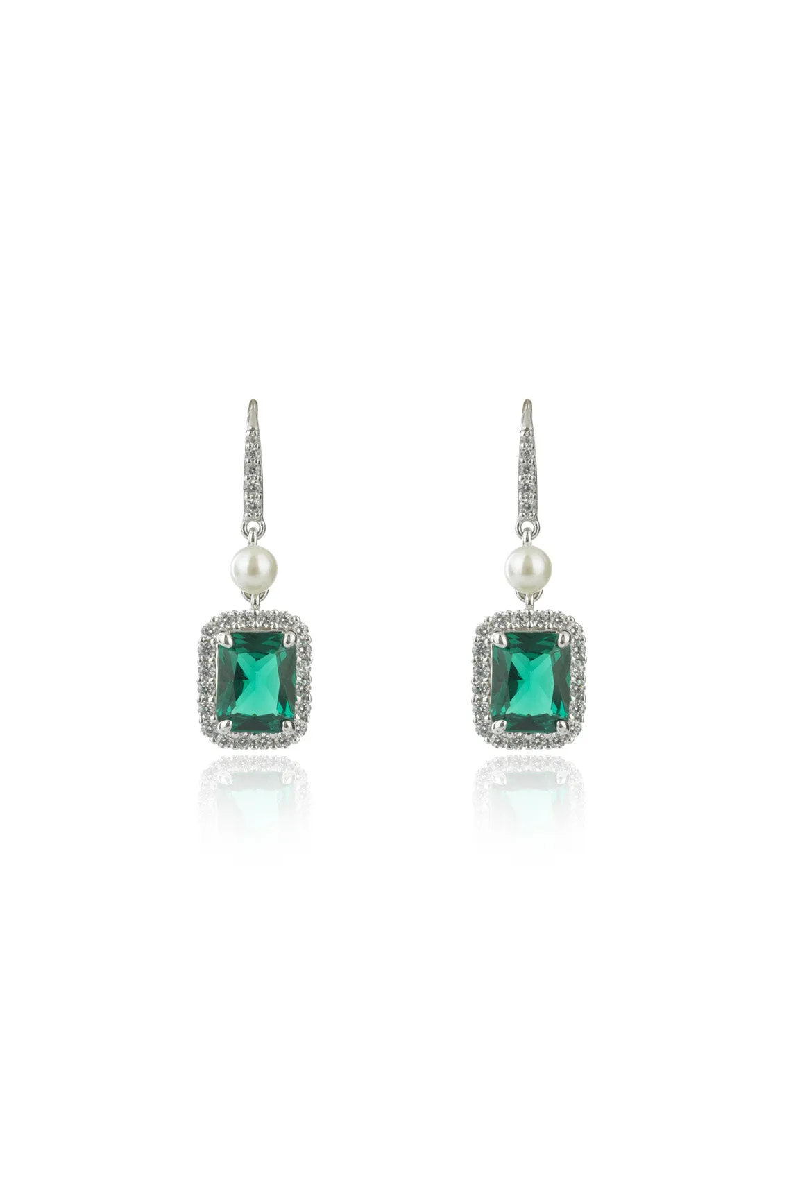 NOLLAIG FRESHWATER PEARL EARRINGS
