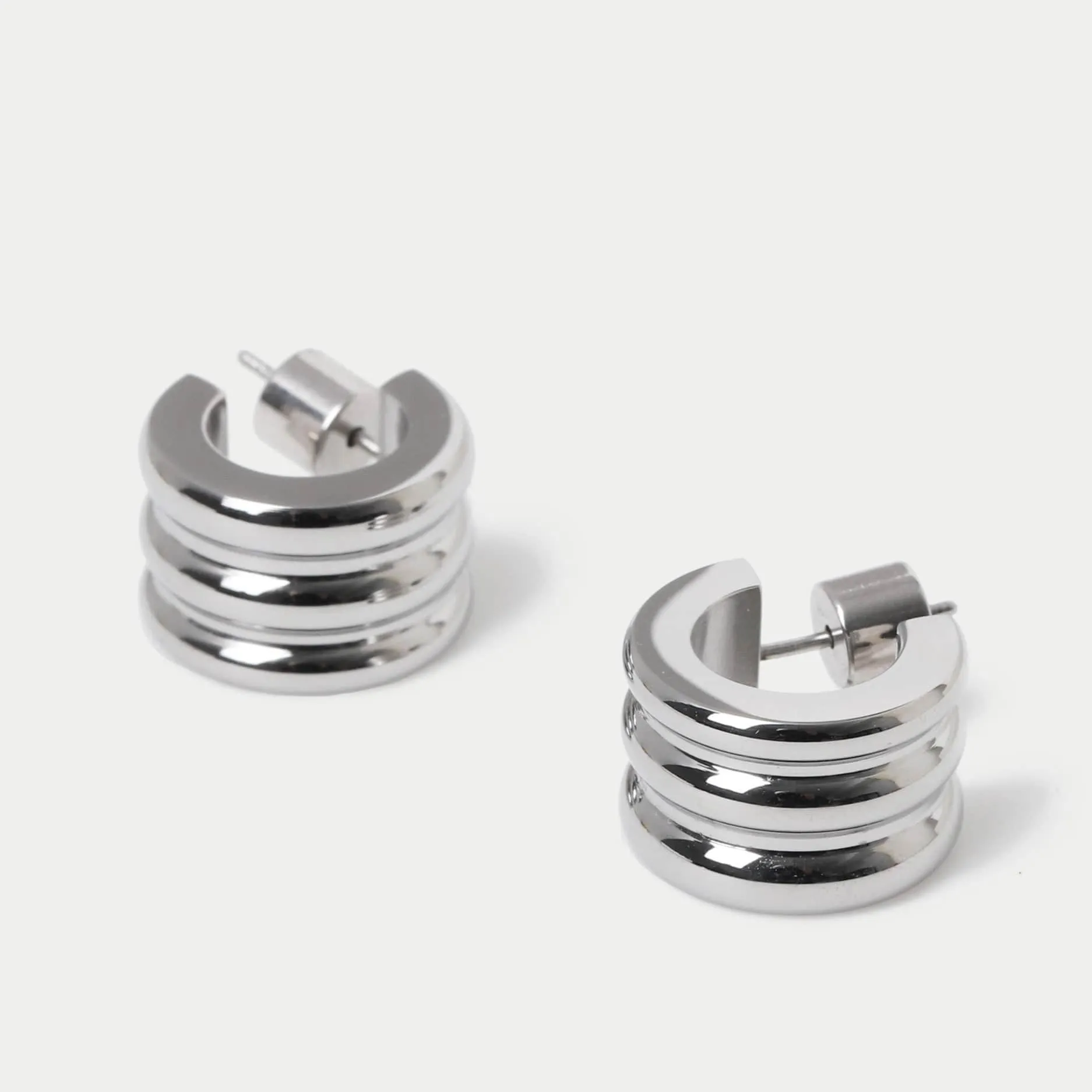 RIDGE HOOP EARRINGS - SILVER PLATED