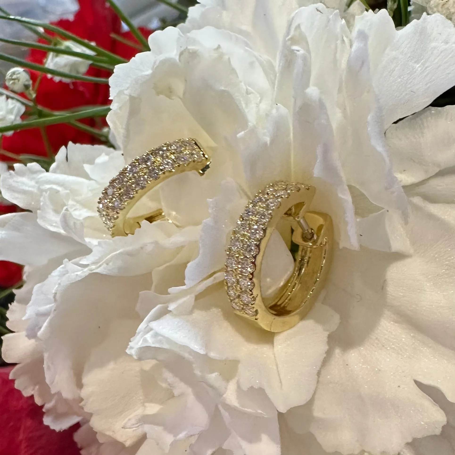 Simon G Diamond Huggie Hoop 18K Yellow Gold Earrings ER369-Y