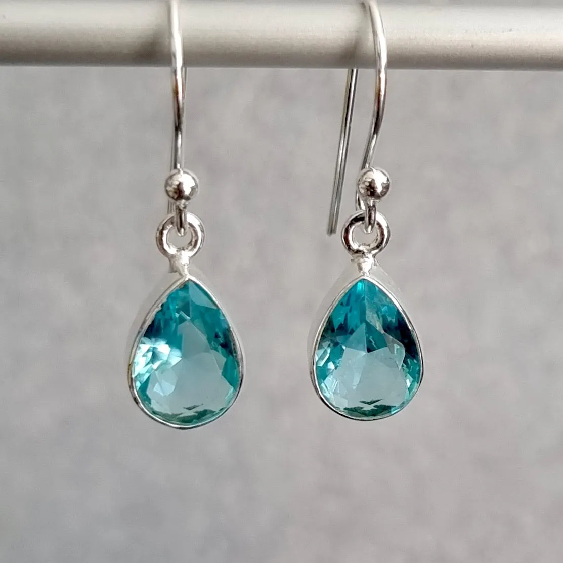 Small Teardrop Blue Topaz Earrings in 925 Sterling Silver, E5BT