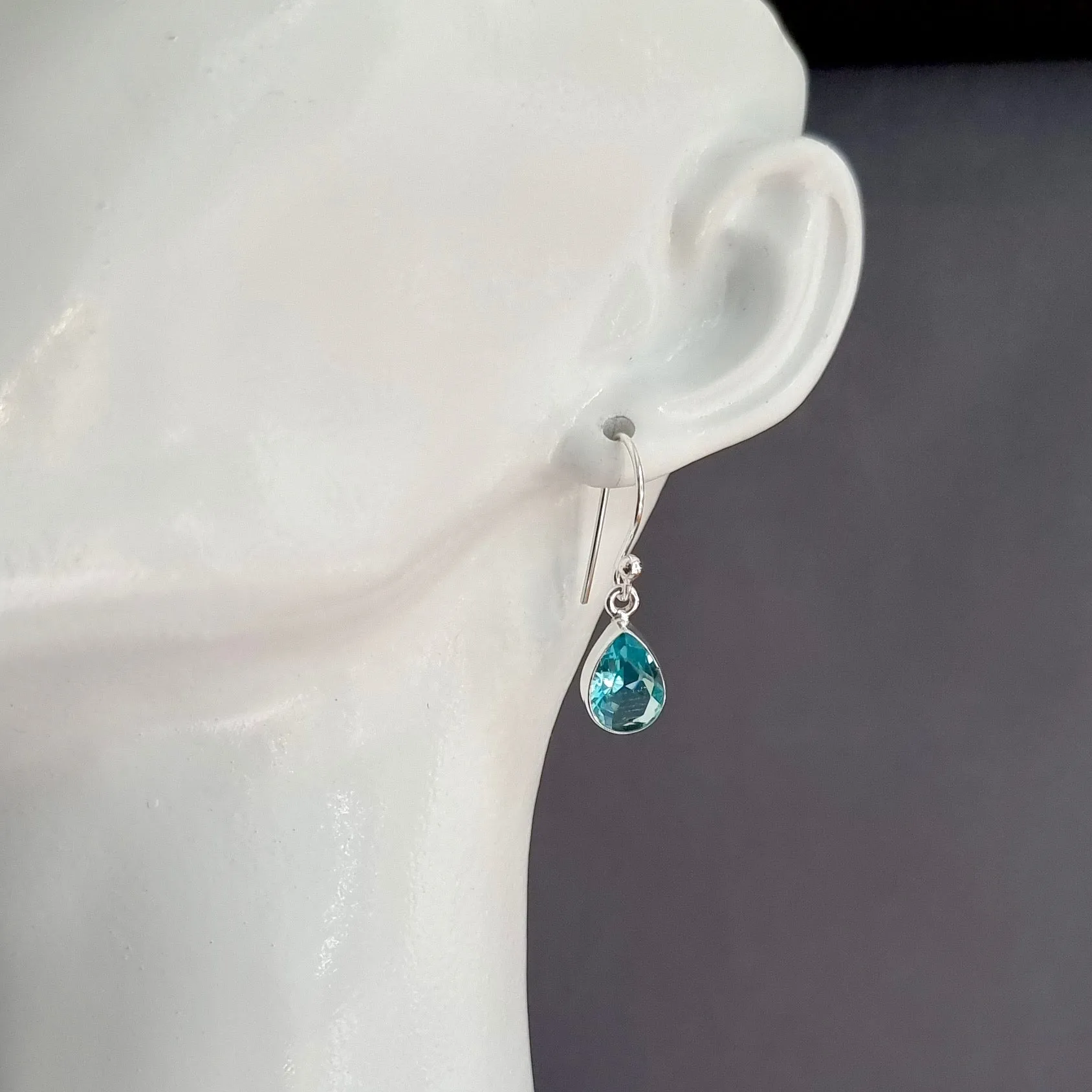 Small Teardrop Blue Topaz Earrings in 925 Sterling Silver, E5BT