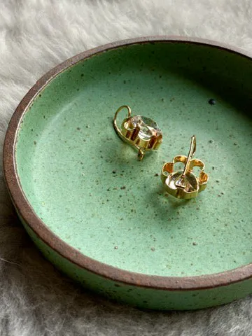 Sparkles!! - White topaz and 18k gold Modernist flower earrings - Vintage Scandinavian