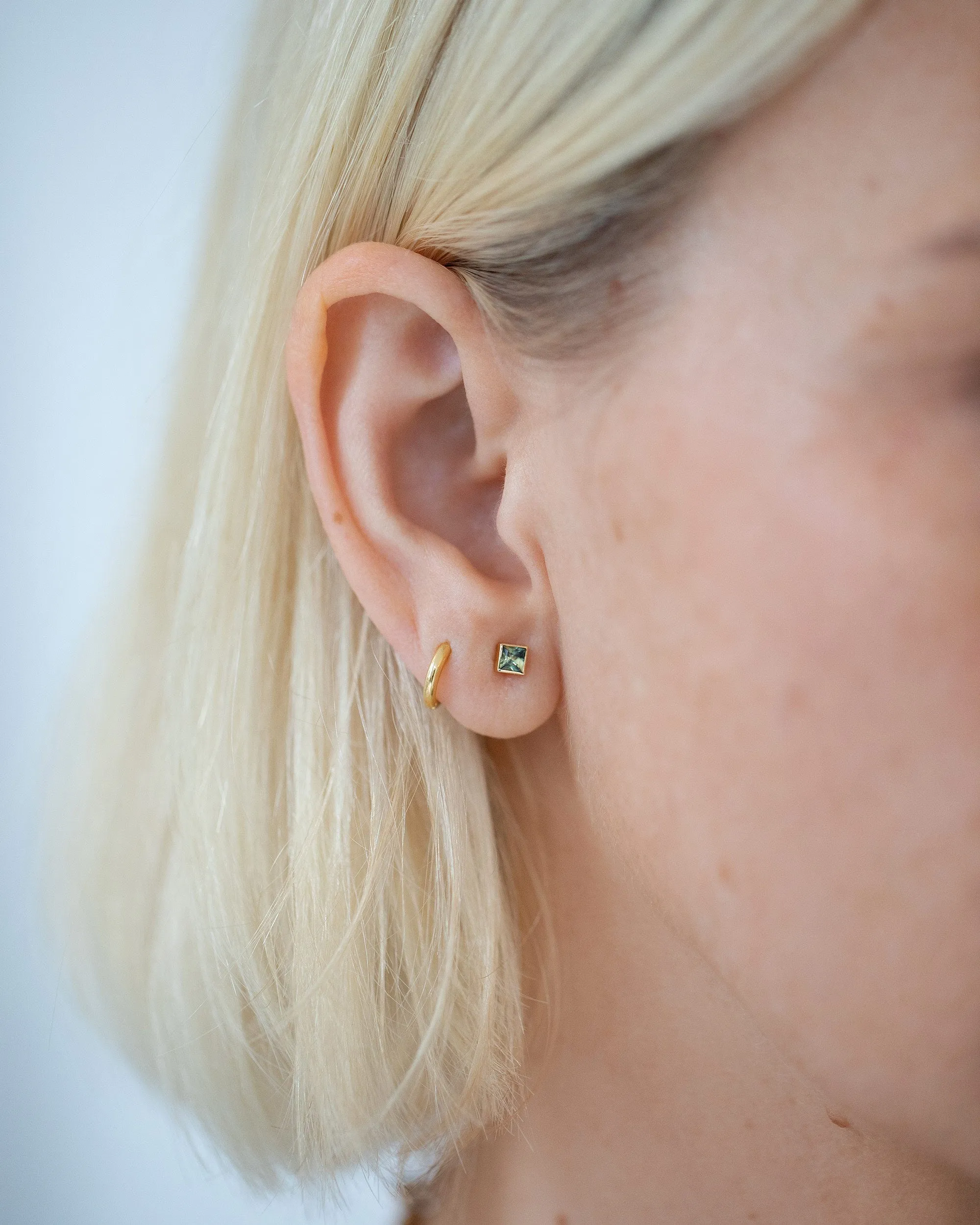 Square Frame Stud Earrings - Petite Bicolor Blue Sapphire