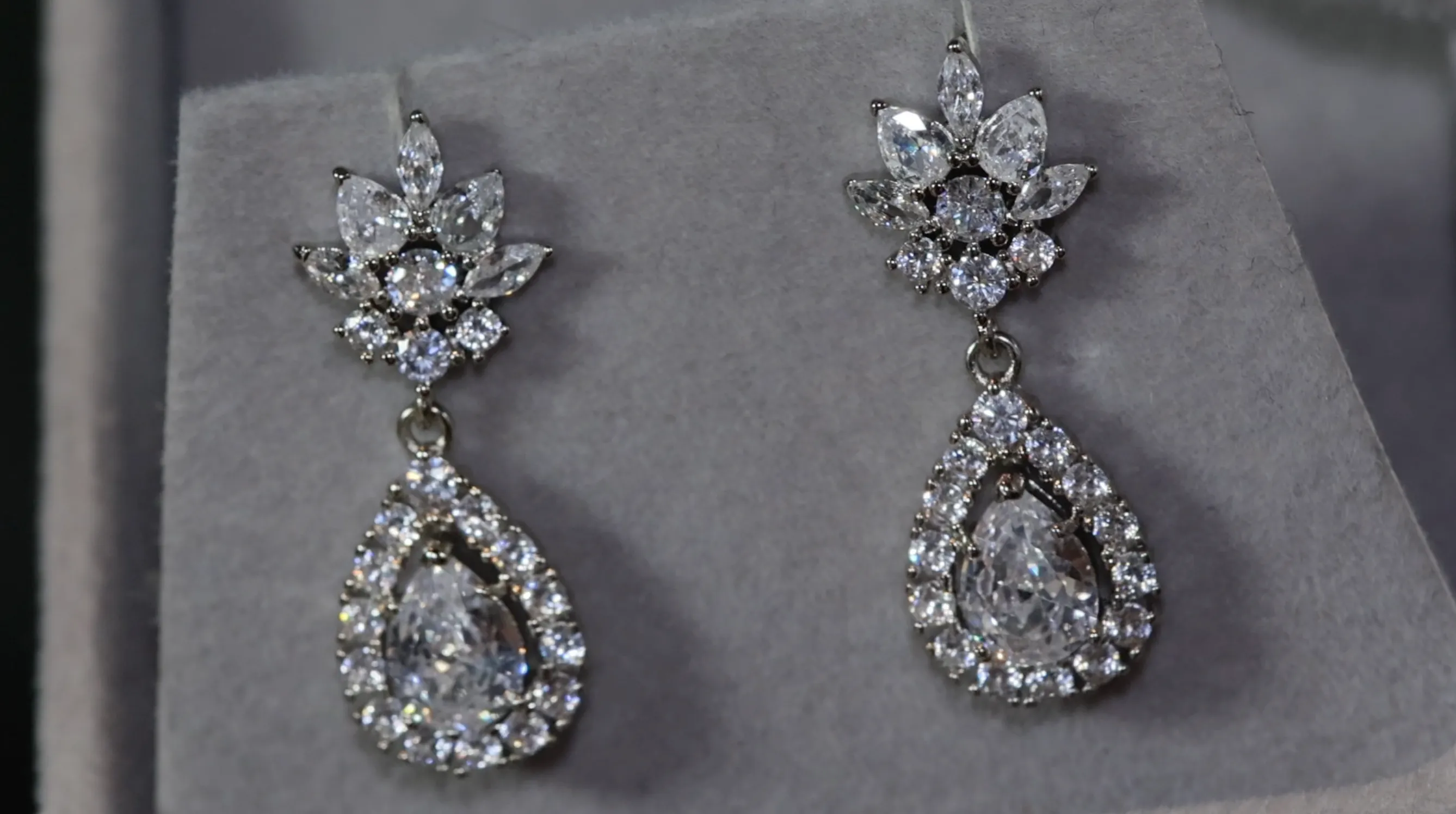 Teardrop Earrings | Diamond Earrings | Diamond Earrings | Tear drop Earrings | Womens Diamond Earrings | Earrings | Pear Shape Earrings