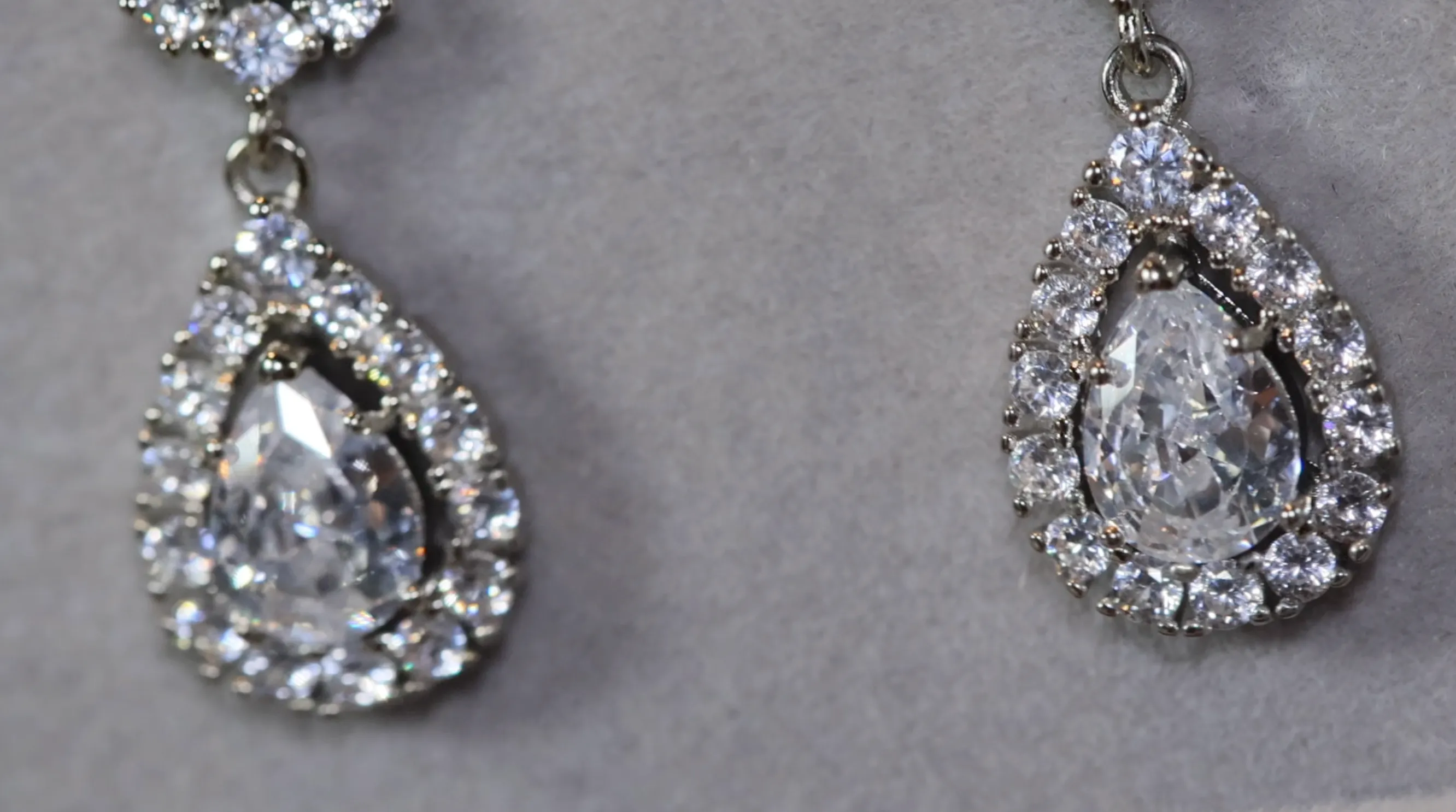 Teardrop Earrings | Diamond Earrings | Diamond Earrings | Tear drop Earrings | Womens Diamond Earrings | Earrings | Pear Shape Earrings