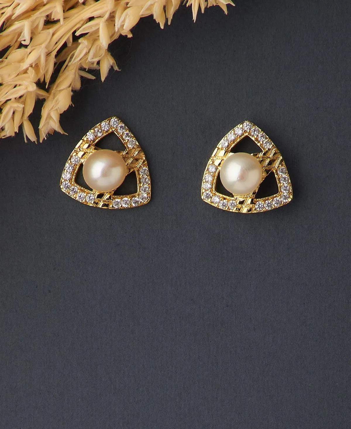 Tricon Real Pearl Stud Earring