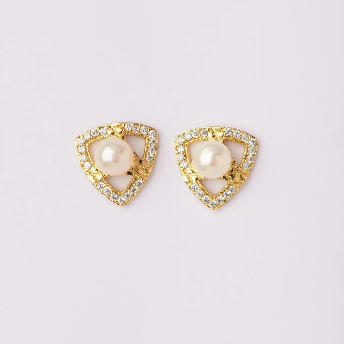 Tricon Real Pearl Stud Earring