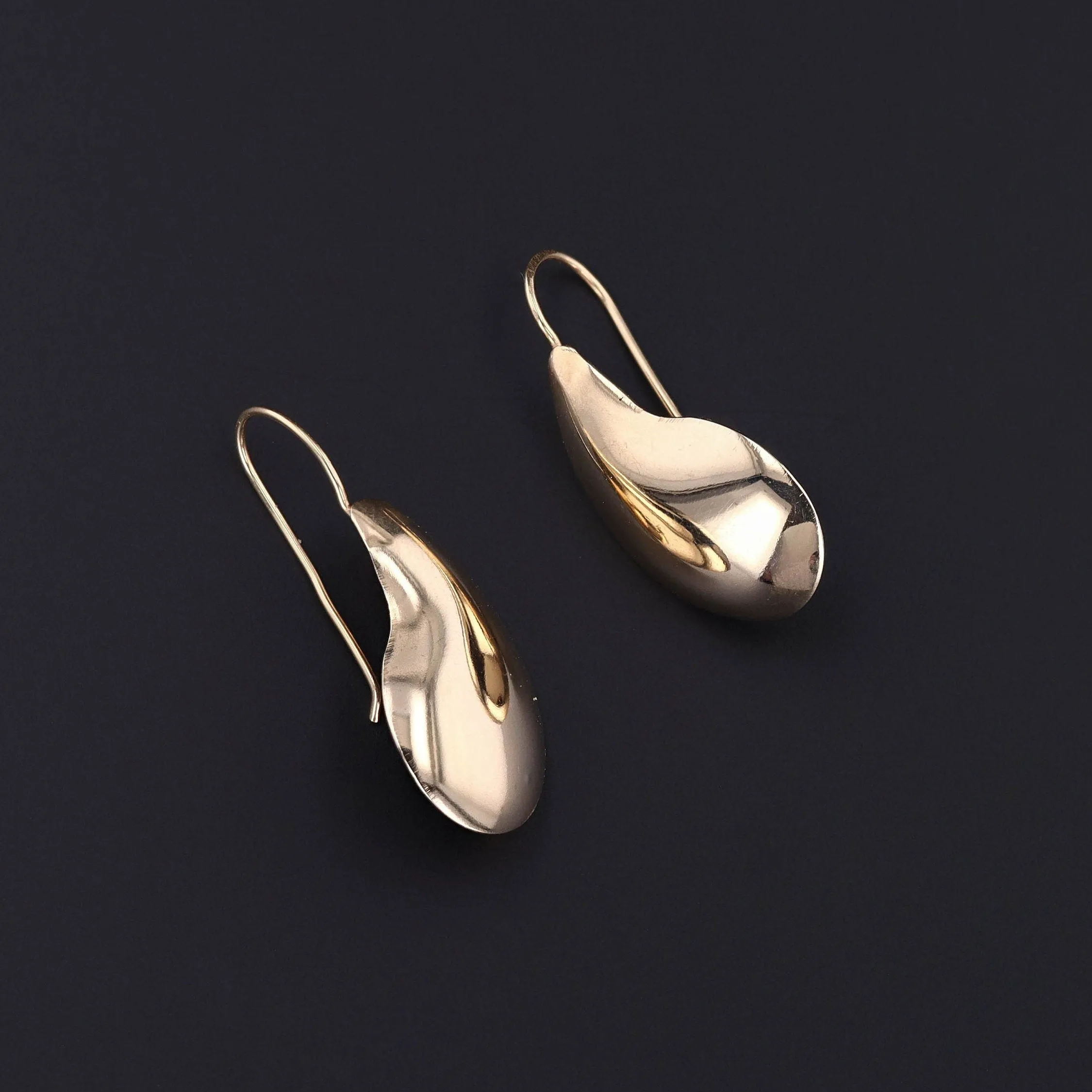 Vintage Kidney Bean Earrings of 14k Gold